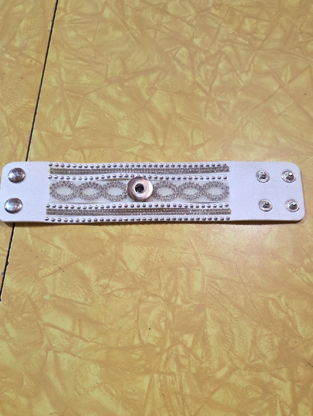 #G Ginger Snap Women's White Snap Closure Bracelet with Silver Accents